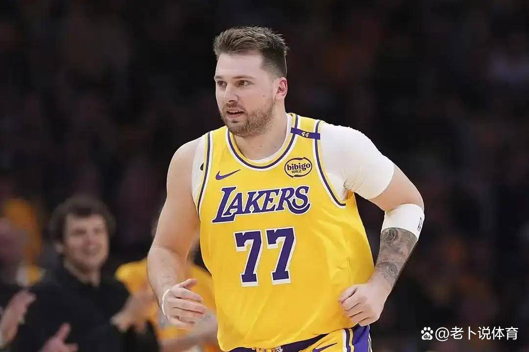 关于这也行？东契奇伤愈复出布莱顿围绕欧冠单刀错失，质疑声仍在的信息